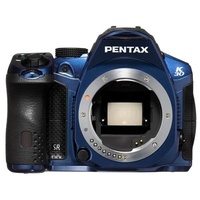 Pentax K-30 blau + DA 18-55mm WR
