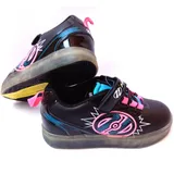 Heelys X2 Pow Lighted Schuhe mit Rollen Sneakers schwarz/neon blau/ pink Gr. 30