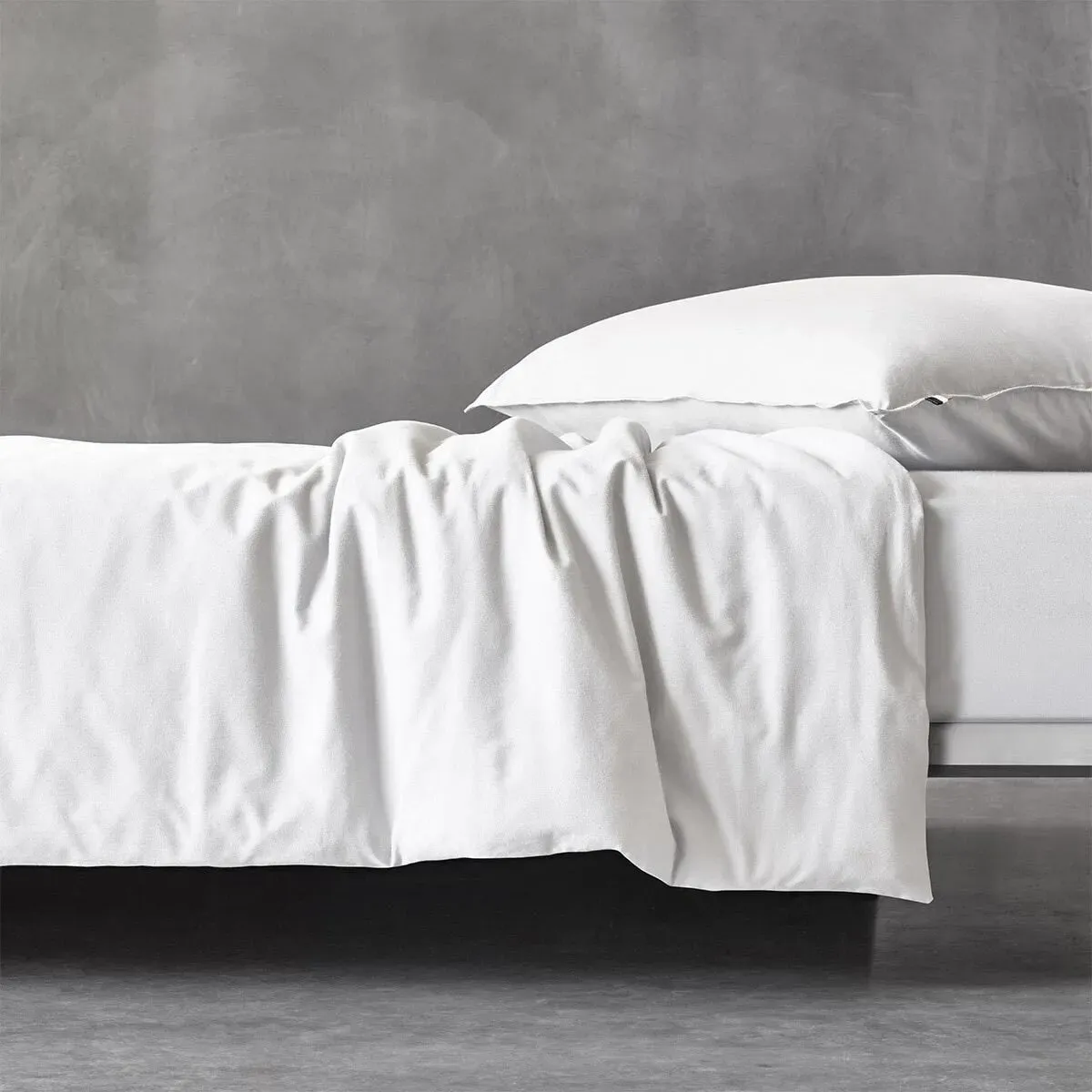 Hugo Boss Home Satin Bettwäsche BeBoss 135x200 cm + 80x80 cm | white - weiß