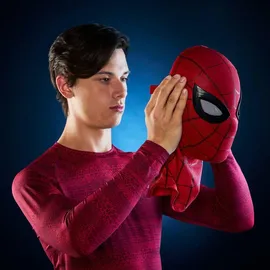 Hasbro Marvel Legends Series Spider-Man: Homecoming Elektronische Maske mit Fernbedienung