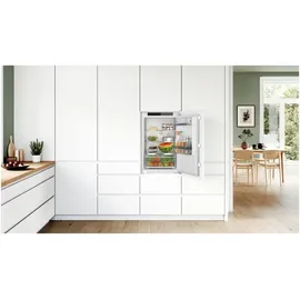 Bosch Serie 4 KIR21EFE0 Einbaukühlschrank (136 l, 874 mm hoch)