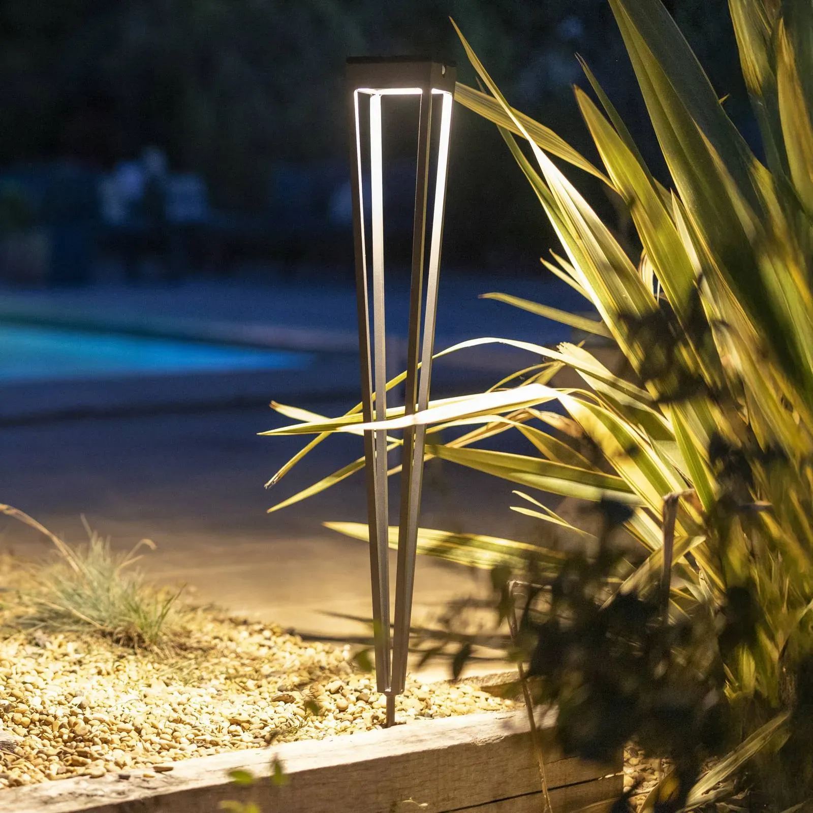 Les Jardins LED-Solarfackel Tinka, grau, 90 cm, Erdspieß dimmbar, alu / grau / zink, Aluminium, Solarleuchten - 13 cm - 13 cm - 90 cm