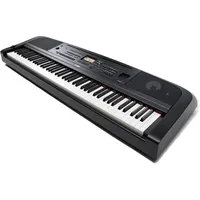 Yamaha DGX-670 black