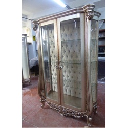 Casa Padrino Luxus Barock Vitrine Silber - Handgefertigter Massivholz Vitrinenschrank mit 2 Glastüren - Prunkvolle Barock Möbel