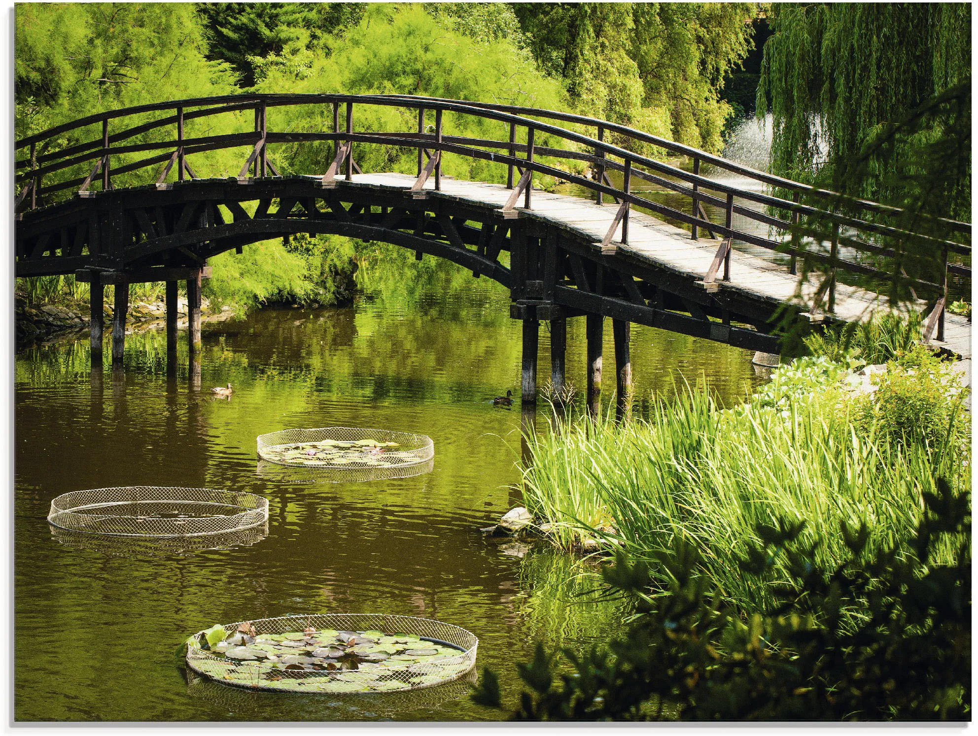 Glasbild ARTLAND "Gartenbrücke" Bilder Gr. B/H: 80 cm x 60 cm, Glasbild Garten, 1 St., grün in verschiedenen Größen