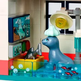 LEGO Friends Leuchtturm mit Flutlicht 41380