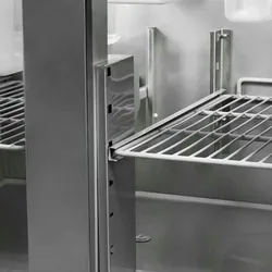 Gekühlter Zutaten-Tisch Edelstahl 2 Türen 176L 900x700mm. Kühltisch für Bar, Restaurant & Gastronomie.