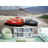 KOMAR Cars Fototapete von Disney - Cars3 Curve - Größe 368 x 254 cm - Kinderzimmer, McQueen, Rennwagen, Auto