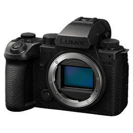Panasonic Lumix DC-S5IIx + S Pro 16-35mm f/4,0