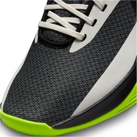 Nike Precision 6 black/sail/volt Gr. 46