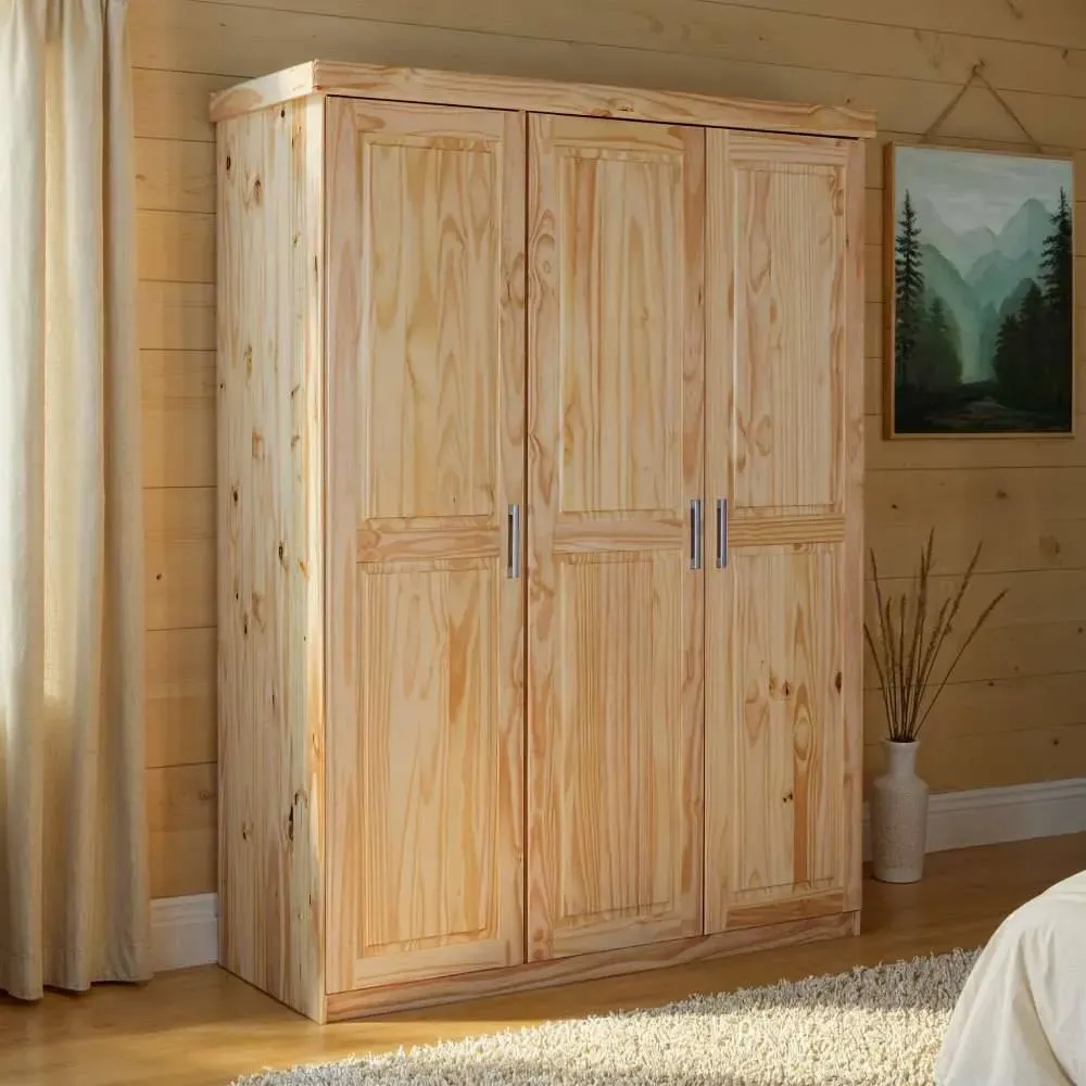 Drehtürenschrank aus Kiefer Massivholz Natur lackiert