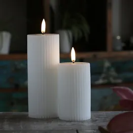 uYuni LED Kerze Thea mit Rillen Timer bis 400Std. H: 10,1cm in weiß | Gr.: onesize