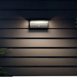 Philips myGarden LED-Außen-Wandleuchte mit Bewegungsmelder Bustan
