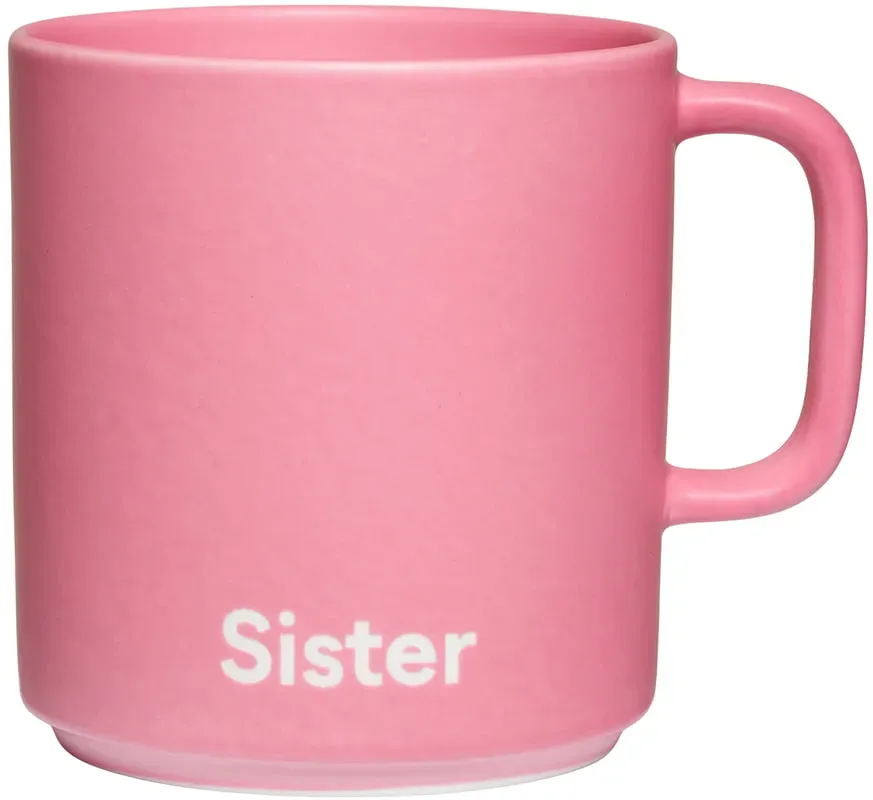 Design Letters - VIP Favourite Porzellan Becher mit Henkel, Sister / pink