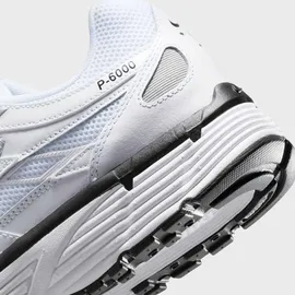Nike P-6000 Herren White/Metallic Silver/Black/Black 40,5