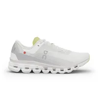 On Cloudflow 4 Herren White/Sand 42,5