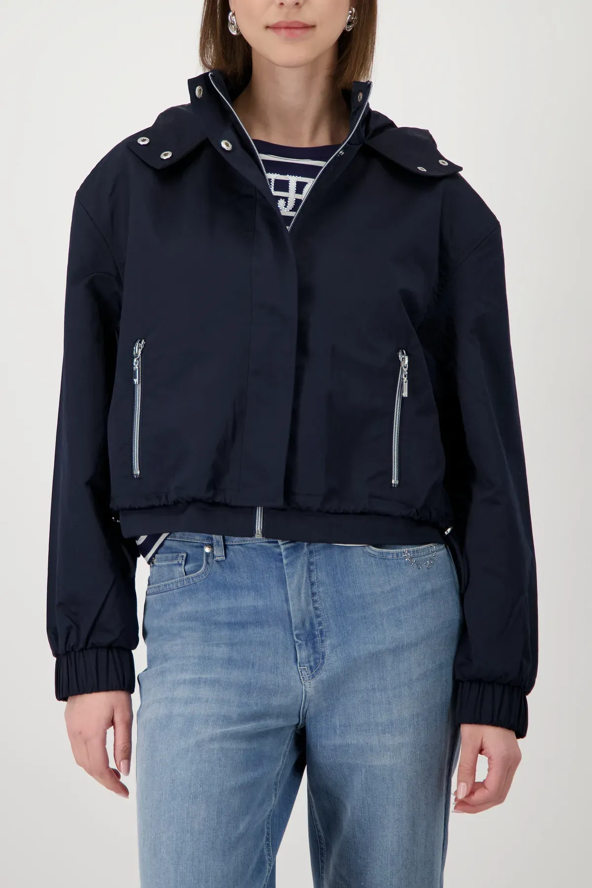 Blouson MONARI, Damen, Gr. 36, blau (marine), Web, Obermaterial: 60% Polyester, 40% Polyamid, unifarben, regular fit taillenlang, Rundhals, eingesetzt elastischer Bund, Jacken Blouson, Regular fit mit Kapuze