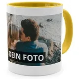 printplanet® - Zweifarbtasse mit Foto bedrucken lassen - Fototasse personalisieren – Kaffeebecher zum selbst gestalten (Gelb)