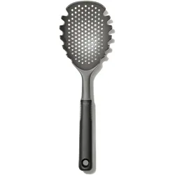 Nudelzange OXO GOOD GRIPS, grau, Kunststoff, Küchenzangen, Nudelsieb mit Griff, Kunststoff