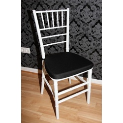 Casa Padrino Designer Acryl Stuhl inkl Sitzkissen Weiß/Schwarz - Ghost Chair white - Polycarbonat Möbel - Polycarbonat Stuhl - Acryl Möbel - Geisterstuhl