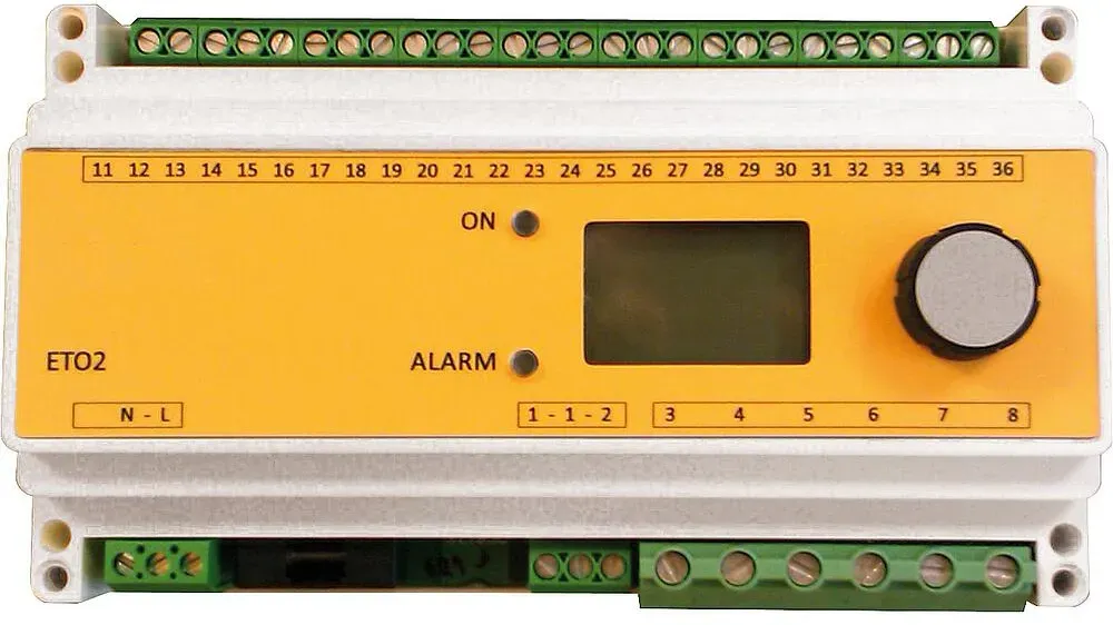 Temperatur-/Feuchteregler ETO 4550, 3 × 16 A, 230 V