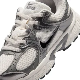 Nike V5 RNR Kinder Phantom/Pencil Point/Black 28,5