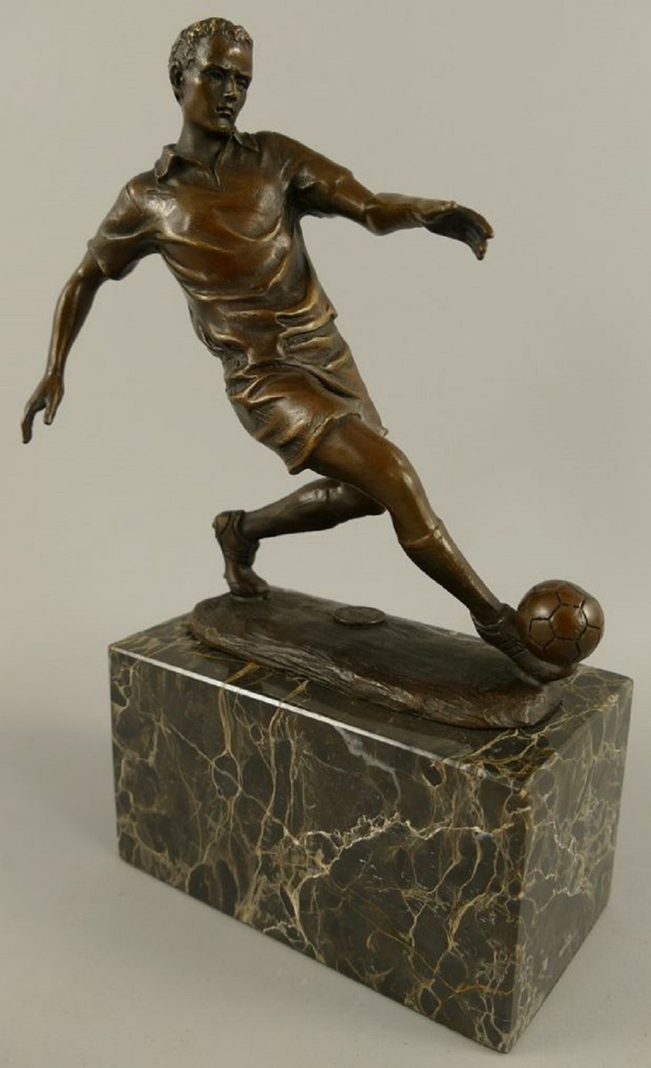 Casa Padrino Bronze Skulptur Fußballspieler Bronzefarben / Schwarz 13 x 7 x H. 23 cm - Bronzefigur - Dekofigur - Schreibtisch Deko Accessoires