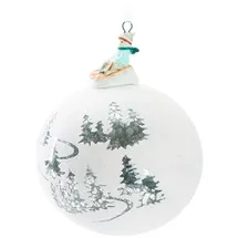 Brubaker Premium Weihnachtskugel - Tannenbaum Schnee Landschaft mit Schlitten Porzellan Figur - Türkis Schimmernde Glitzer Kugel Weiß - 10 cm Baumkugel aus Glas - Handarbeit - Weihnachtsbaumkugel