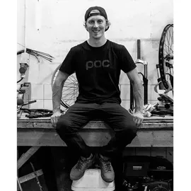 Poc logo Kurzarm-t-shirt - Uranium Black - 2XS