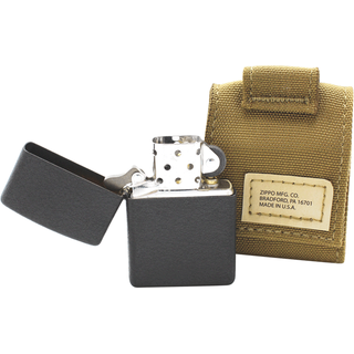 Zippo ZIPPO, Black Crackle Coyote Pouch Geschenkset, ZIPPO-Feuerzeug inkl. Feuerzeugbeutel