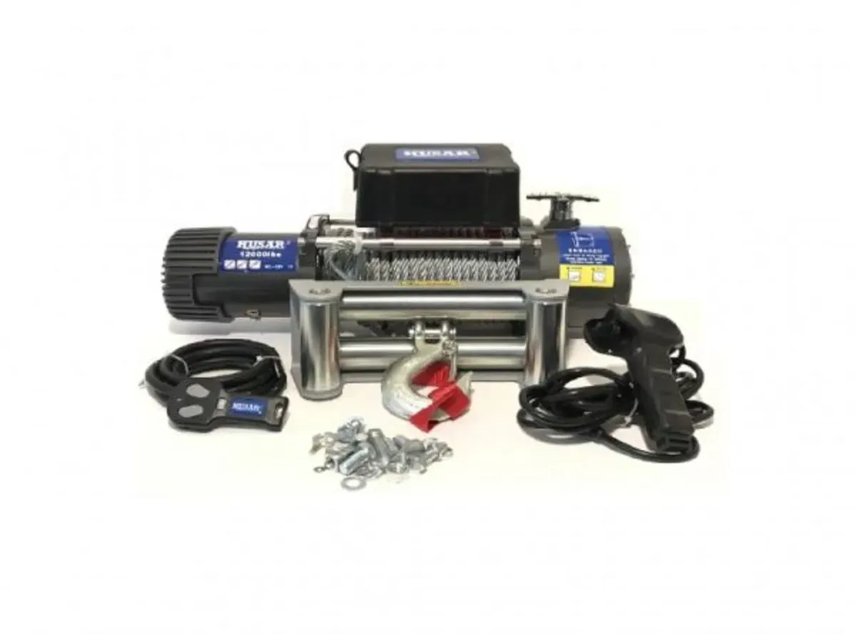 Treuil pour véhicules tout-terrain HUSAR WINCH BST12000LBS24V