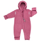 Hoppediz Baby Overall aus Fleece, extra lange Beine - perfekt für die Babytrage, Umschlagbündchen an Händen und Füßen - beere 80-86