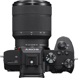 Sony Alpha 7 M3 KIT (ILCE-7M3K) + Tasche Speicherkarte Systemkamera mit Objektiv 28-70 mm, 7,6 cm Display Touchscreen, WLAN