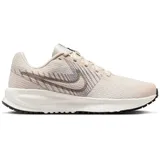 Nike Run Defy Road Damen grün, - 6.5 UK: 4 | EU 37.5