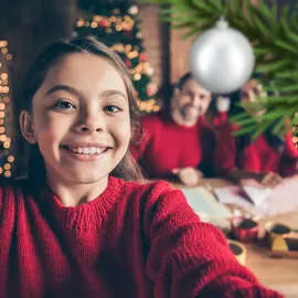 Relaxdays 100Xweihnachtskugeln, Silber, Kunststoff, 6x7x6 cm, Dekoration, Weihnachtsdekoration, Weihnachtsbaumschmuck, Weihnachtskugeln