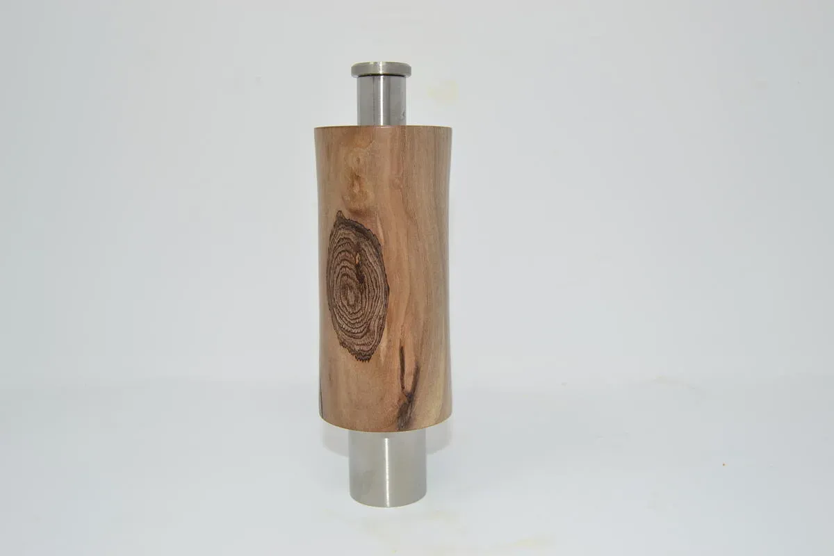 Holz Gewürzmühle Einhand Mühle aus Walnuss Pfeffermühle Salzmühle pepper Spice mill handmade Made in Austria Geschenk Geschenk-Idee