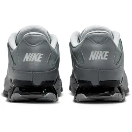Nike REAX 8 TR Herren Grau/Schwarz 42