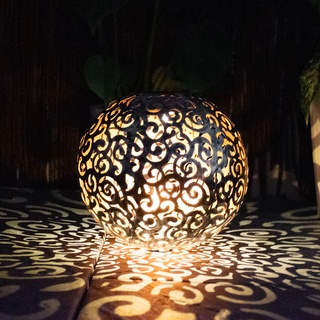 Solarkugel für Außen Solarleuchte silberfarben Stecklampe Garten orientalische Kugel, mit Lichteffekt und Erdspieß, 1x LED 3000 Kelvin, DxH 18,5x54 cm