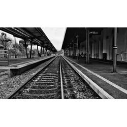 Fototapete PAPERMOON "Bahnsteig Schwarz & Weiß", schwarz (schwarz, weiß), B:4,00m L:2,60m, Vlies, Tapeten