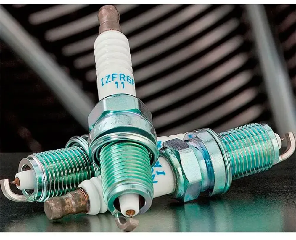 Ngk Platinum Pmr8b Zündkerze - White / Silver - One Size