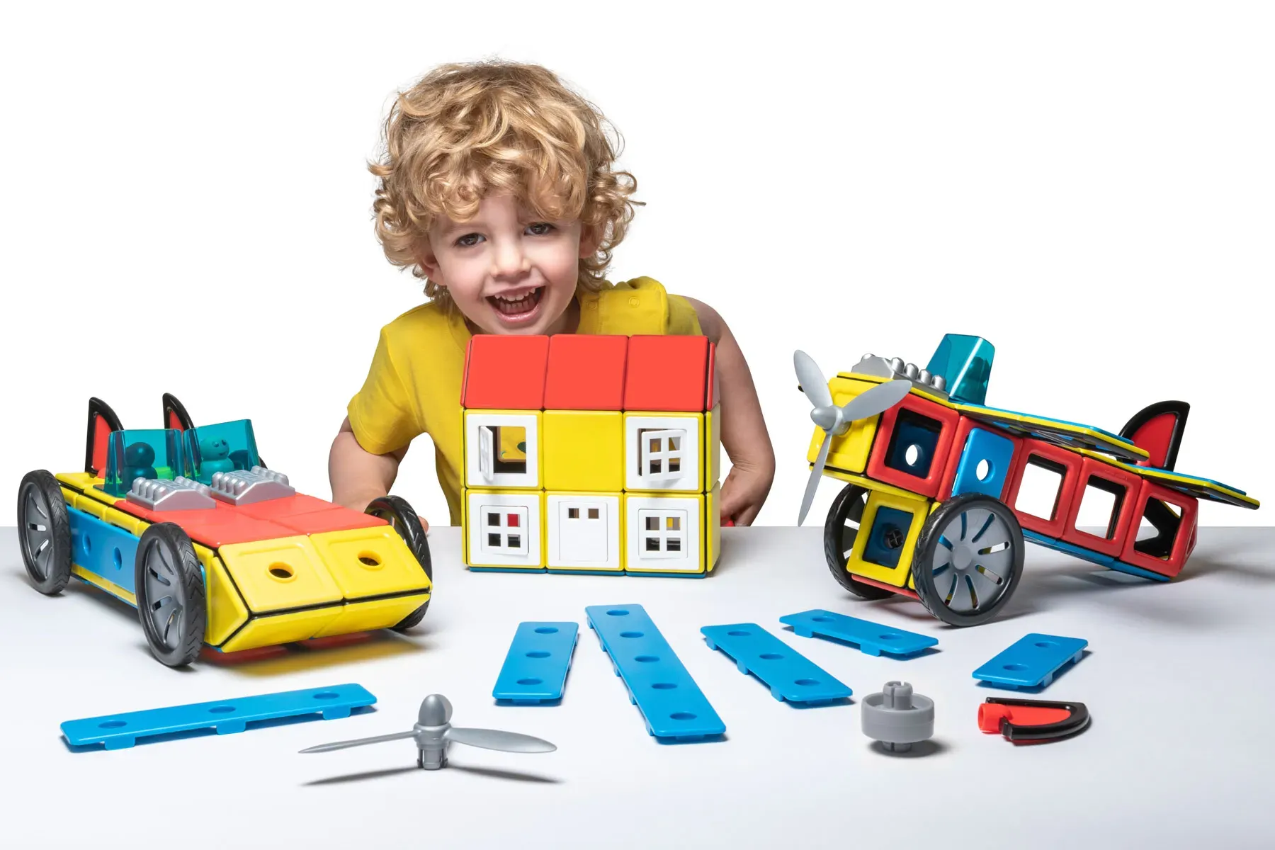 Polydron MAG Magnetisches Konstruktionsspielzeug 144 Teile Set mehrfarbig ABS-Kunststoff - Propeller, Fenster, Motoren