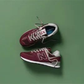New Balance 574v3 Herren Burgundy / White 38
