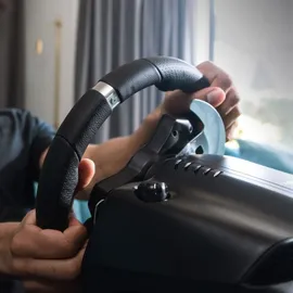 Logitech G920 Driving Force Lenkrad für Xbox One / PC