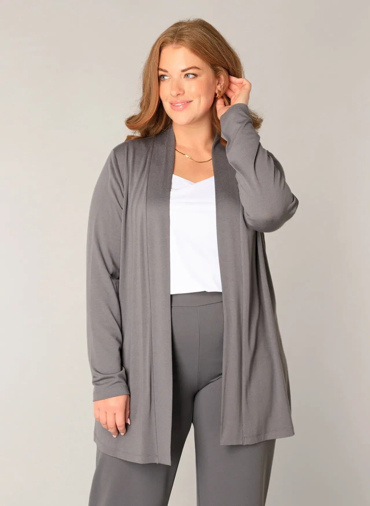 Strickjacke BASE LEVEL CURVY 