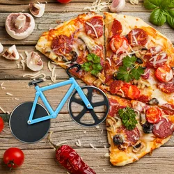 Relaxdays Fahrrad Pizzaschneider, lustiger Pizzaroller mit Schneiderädern aus Edelstahl, Cutter für Pizza & Teig, blau