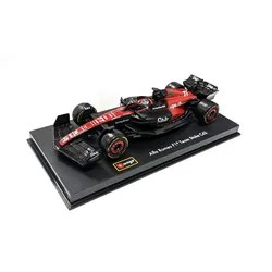 Bburago 18-38086 - Modellauto - F1 Alfa Romeo C43 #77 Bottas (mit Helm, Maßstab 1:43)