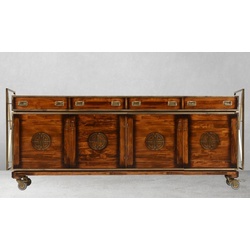 Casa Padrino Luxus Vintage Stil Sideboard mit 4 Schubladen und 4 Türen Braun / Messing 262 x 45,5 x H. 112 cm - Vintage Stil Schrank - Massivholz Möbel - Vintage Stil Möbel - Luxus Möbel
