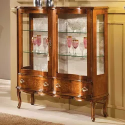 Standvitrine mit Nussbaum furniert Barock Design