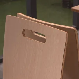 Besucherstuhl Oslo | Sitzschale Eiche HPL | stapelbares Stahlgestell