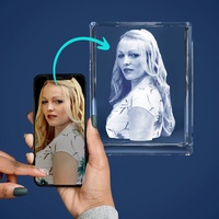 LOOXIS Personalisiertes 3D Laser-Foto vom eigenen Bild in Glas gelasert – Geschenk-Idee zu Weihnachten, Geburtstag, Hochzeitstag, Frauen und Männer – Quader, XL Hochformat
